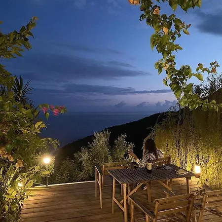 Casa Flora Bed and Breakfast