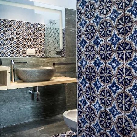 Casa Flora לינה וארוחת בוקר 2*