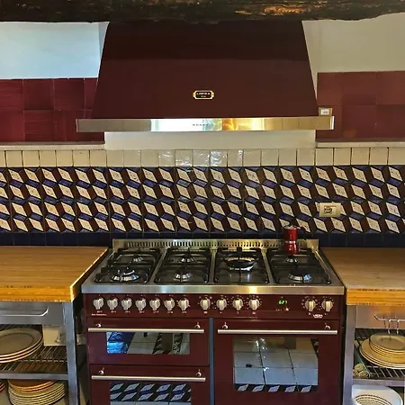 Casa Flora Bed & Breakfast 2*