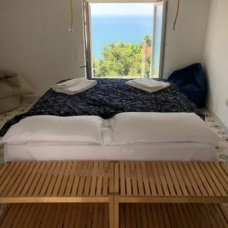 Casa Flora Bed & Breakfast