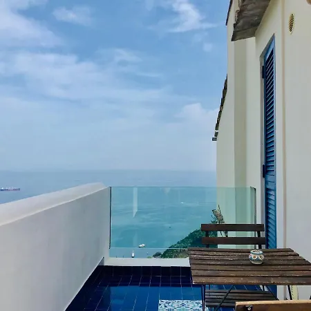 Casa Flora Bed & Breakfast